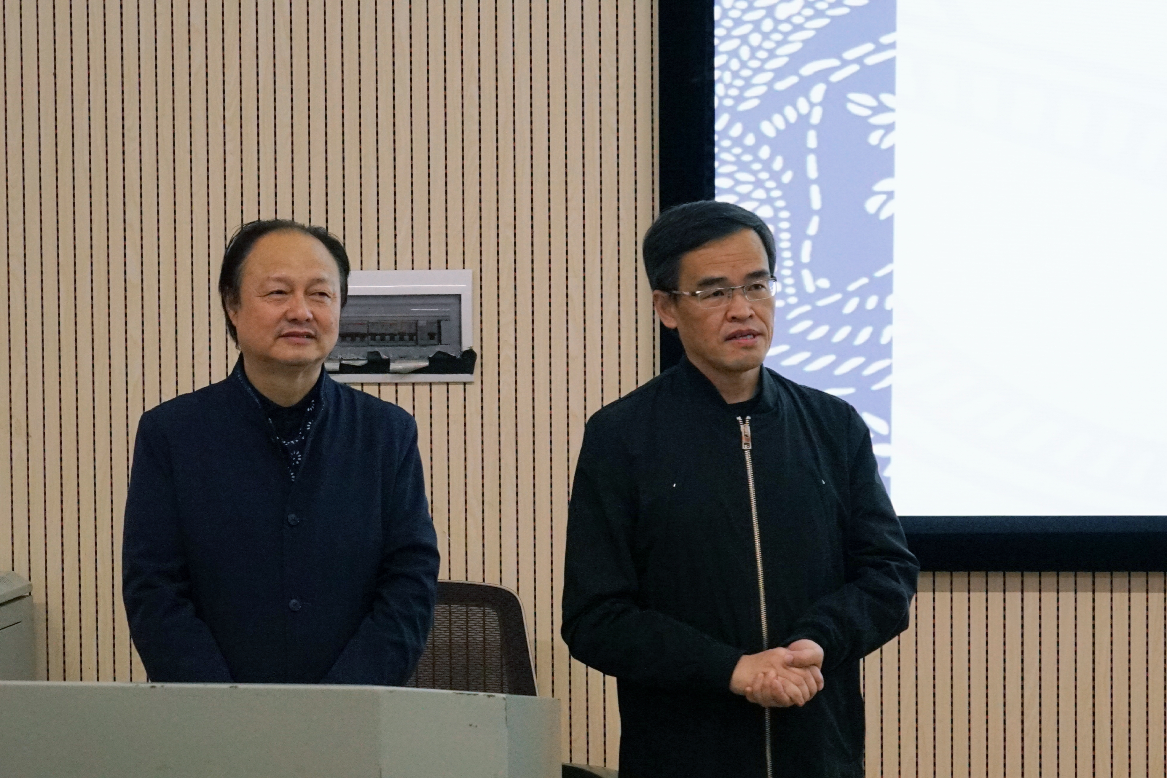 陈劲松副校长主持讲座